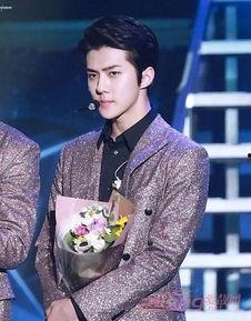 吴贤秀个人资料,才华横溢的艺术家与杰出教育家